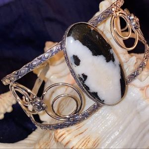 White buffalo Turquoise gemstone Handcrafted cuff